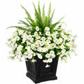 Composizione con Fiori Artificiali Bianchi e Felce
